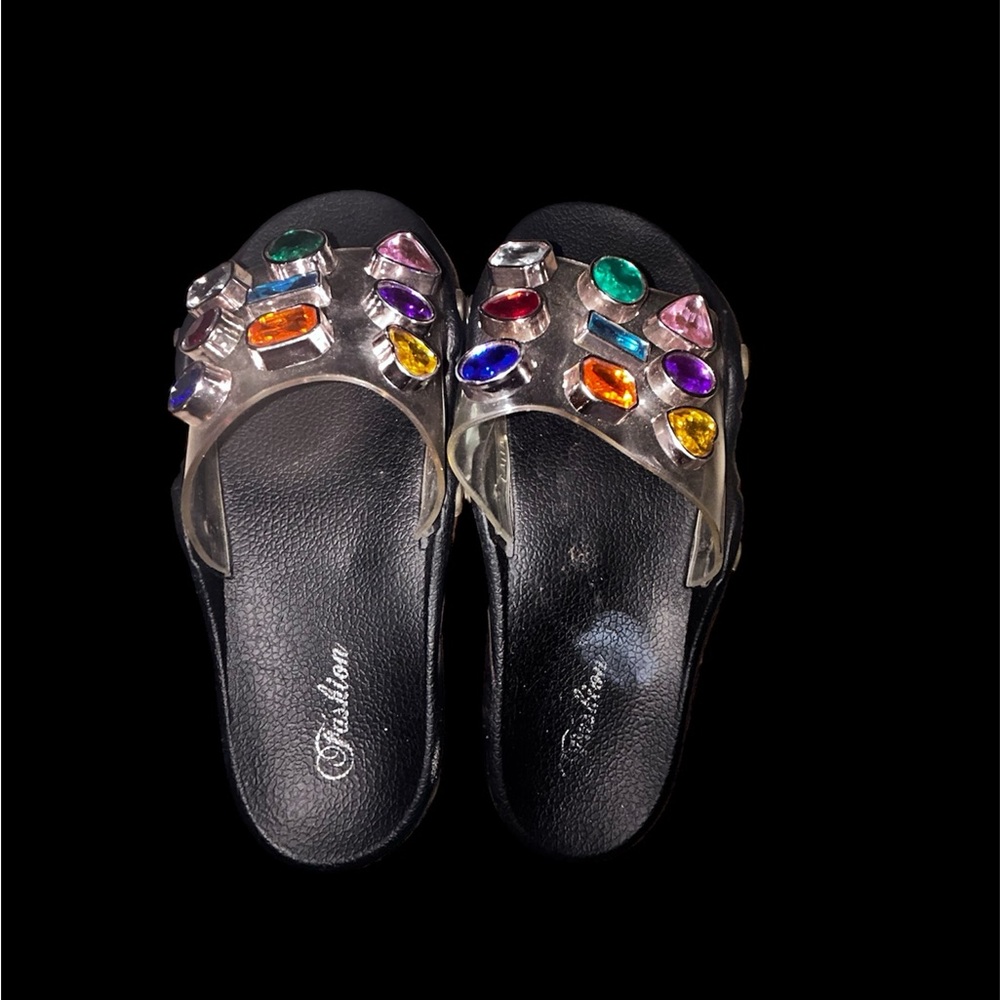 Woman’s fashion slides size 9 - Picture 4 of 4